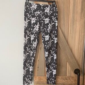 LuLaRoe Black and White Floral Leggings One Size-fit like small/medium